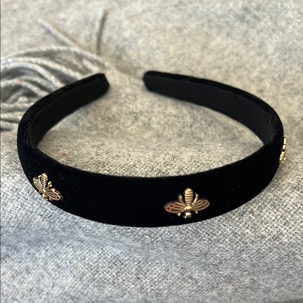 Elegant Black Velvet Headband with Gold Bee Accents (5)